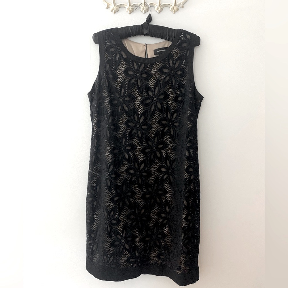 R & M Richard Black lace patterned overlay sheath cocktail dress Size 14